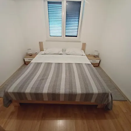 App Dalia Losinj Apartamento Mali Lošinj