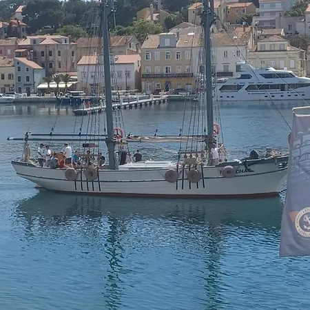 App Dalia Losinj アパート